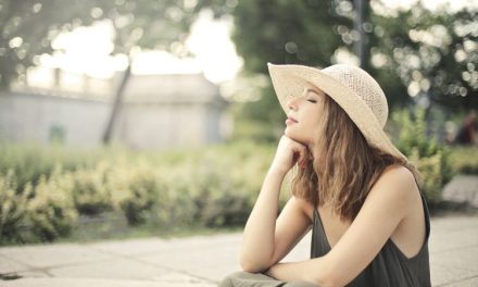 Mengatasi Flek Hitam Di Wajah Yang Susah Hilang