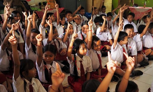 Sekolah Gratis Jadi Harapan Banyak Keluarga Di Indonesia Timur