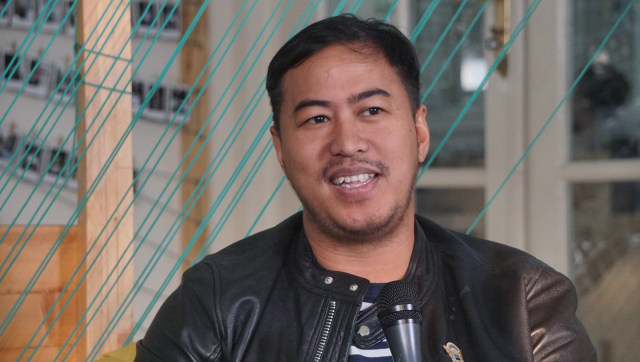 Panji Pragiwaksono: Mengenal Sosok, Dan Perjalanan Kariernya