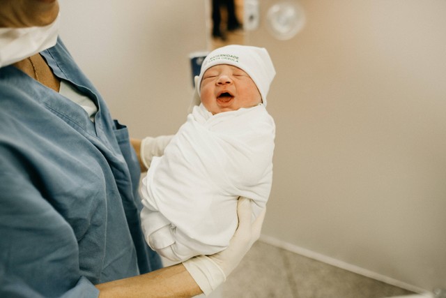 Tips Merawat Bayi Baru Lahir Agar Tumbuh Sehat