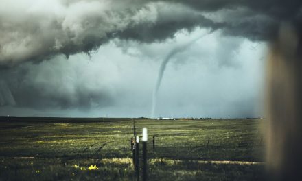 Tornado Dan Angin Puting Beliung, Mana Yang Lebih Berbahaya?