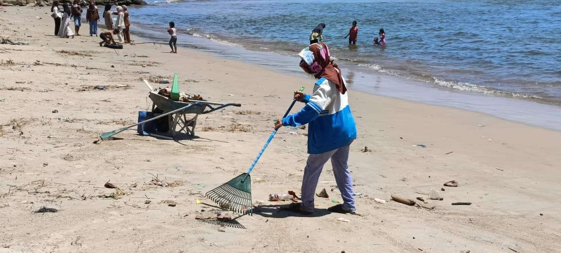 Menikmati Suasana Pesisir Dengan Tetap Menjaga Kebersihan