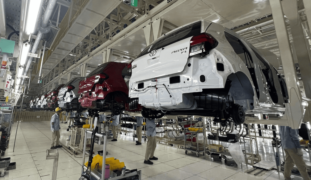 Dunia Otomotif: Perkembangan Teknologi Kendaraan Era Modern